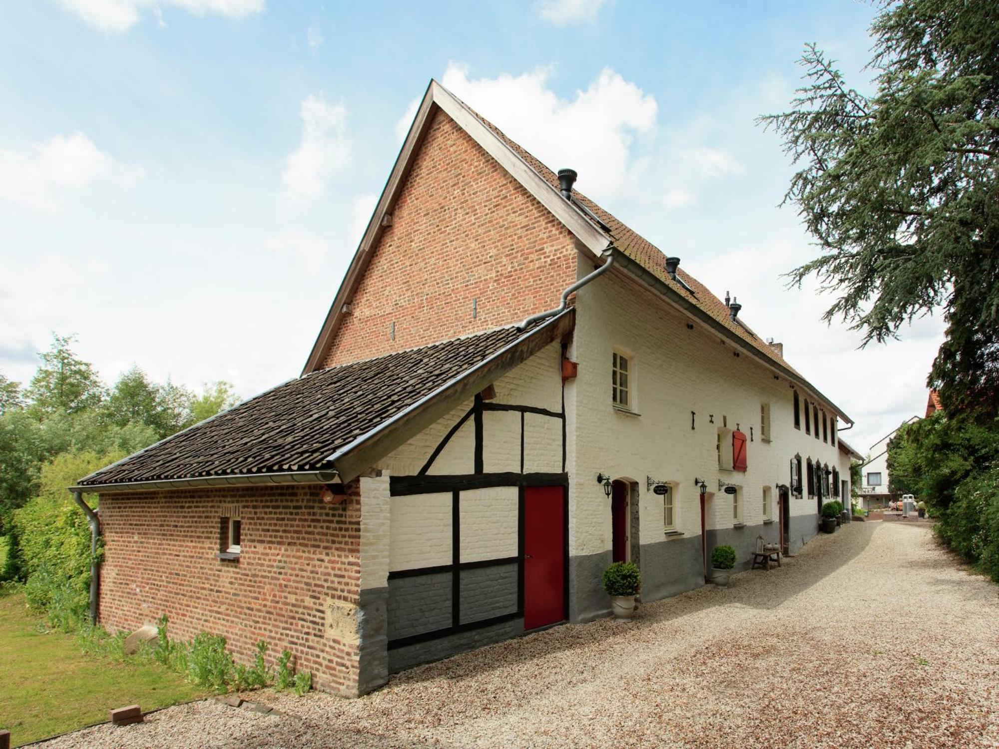 Stunning Holiday Home Near Forest In Slenaken Exterior foto